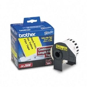 Etiqueta amarilla plástica continua no laminada brother dk2206 de 62 mm de ancho x 15.2 mts de largo. impresión en negro. ql800 / ql810w / ql1110nwb.