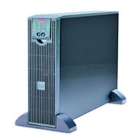 No break/ups apc smart-ups rt 3000va/2100w 120v 8 contactos 25-20r 65-15r on-line doble co