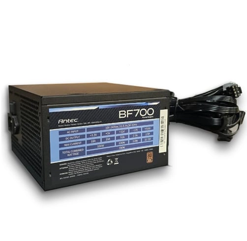 Fuente de poder Antec BF700 capacidad 700 watts certificacion 80 Plus Bronce color negro con cableado estandar ATX ideal para builds gamer de gama media y oficina