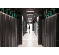 36 puertos 10/100/1000base-t class 6 poe ports y 4x puertos 1/10g sfp - 12x puertos smartrate 1g/2.5g/5g baset class 6 poe, 176 gbps