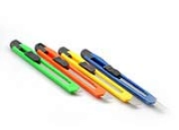 Cutter celica plástico chico 17cms/navaja 18mm