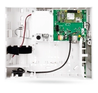 Panel de control con lan, gsm y modulo de radio,  50 dispositivos inalambricos o bus, 50 usuarios, 8 particiones, 32 salidas programables pg, 20 eventos por calendario independientes, 8 usuarios para reportes sms y voz.