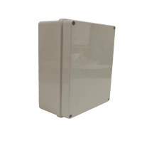 Sbe tech sbe-op19014070 - caja plástica con tapa opaca de 19x14x7 cm multiusos, ip66, fabricada en material autoextinguible y resistente a la abrasión