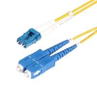Startech.com cable de fibra óptica lc a sc (upc) os2 monomodo 9125µm 100g lszh de 30m - cable de conexión de parcheo - cable for dispositivo de red, servidor, conmutador, dispositivo de almacenamiento - 100gbits - cable de conexión - lszh - duplex - amarillo