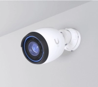Ubiquiti uvc-g5-pro - cámara ip bullet 4k zoom óptico de 3x visión nocturna de hasta 25m detección de eventos alimentación poe micrófono integrado administrable a través de unifi protect